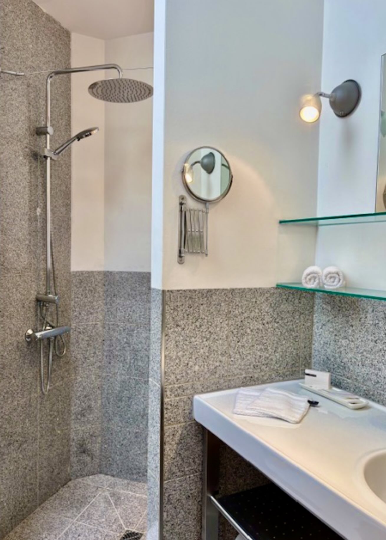 maison Oliviers rain shower bathroom